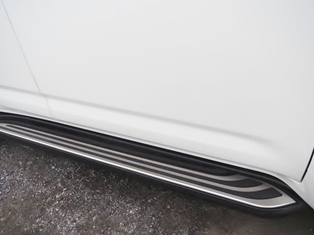LEXUS LX600