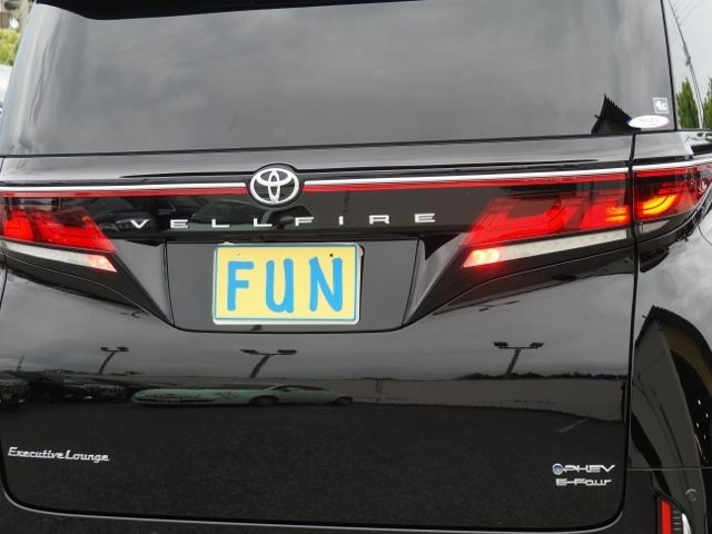 VELLFIRE  HYBRID 4WD