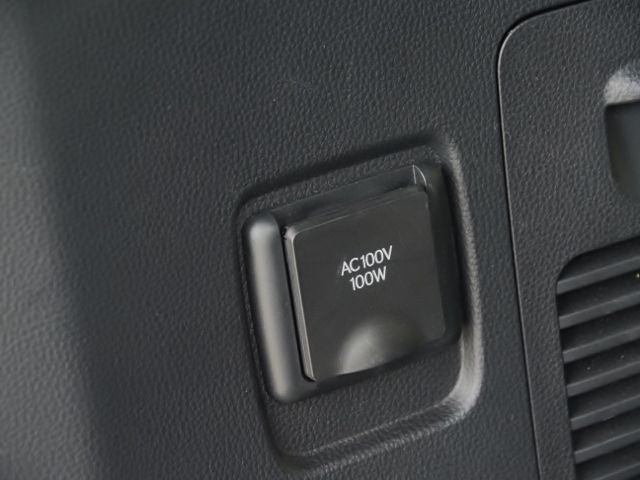 LEXUS LX600