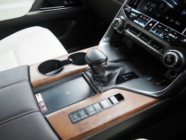 LEXUS LX600