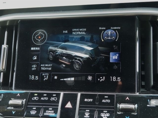 LEXUS LX600