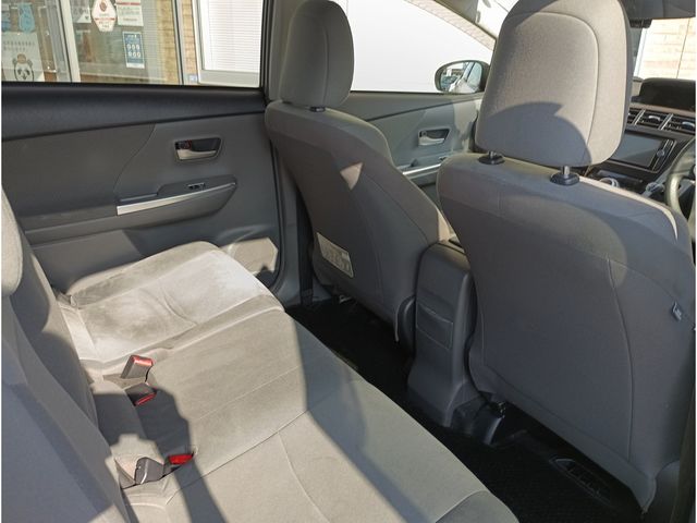 PRIUS Alpha