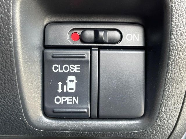 N BOX