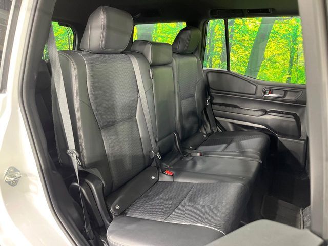 LANDCRUISER 250