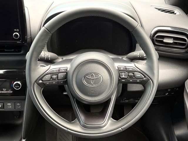 YARIS CROSS HYBRID