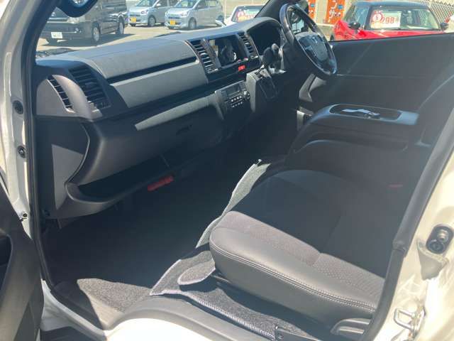HIACE van 2WD