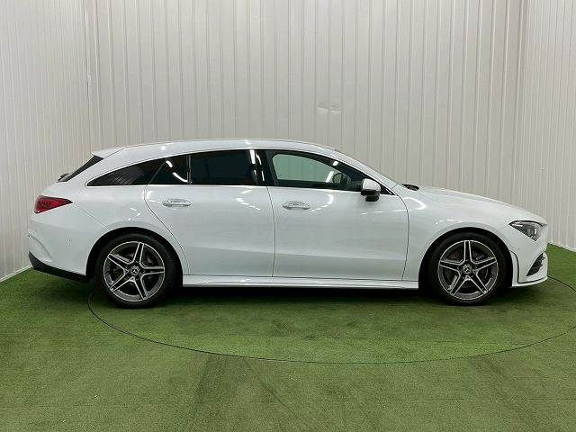 MERCEDES BENZ CLA Shooting Brake