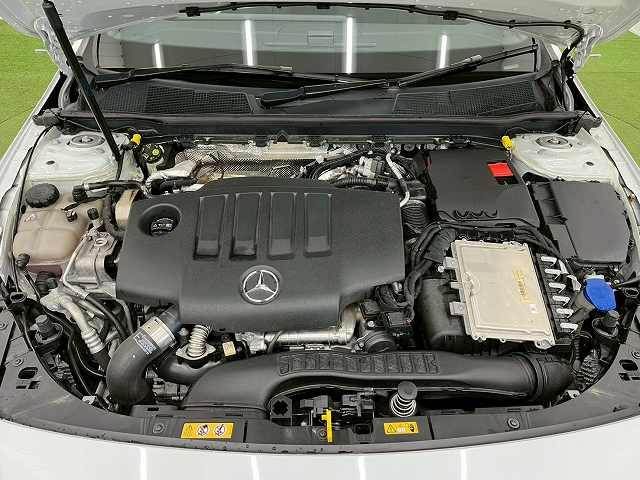 MERCEDES BENZ CLA Shooting Brake