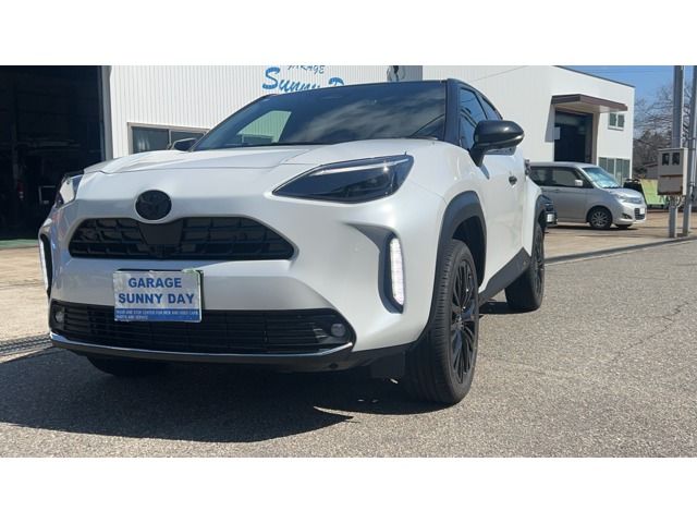 YARIS CROSS HYBRID