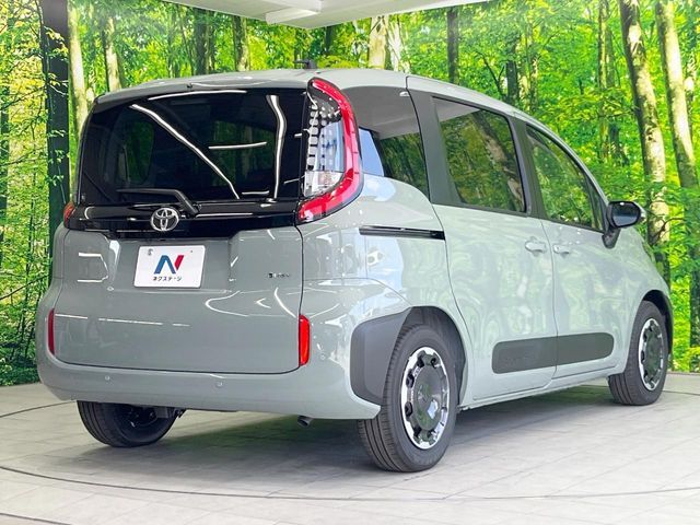 SIENTA HYBRID