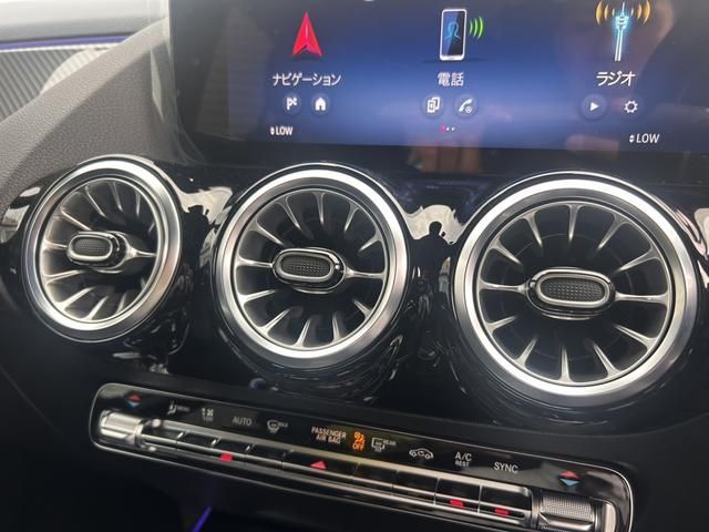 MERCEDES BENZ GLA class