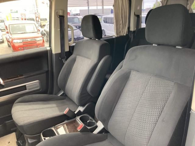 DELICA D:5 4WD