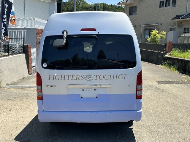 HIACE COMMUTER 4WD