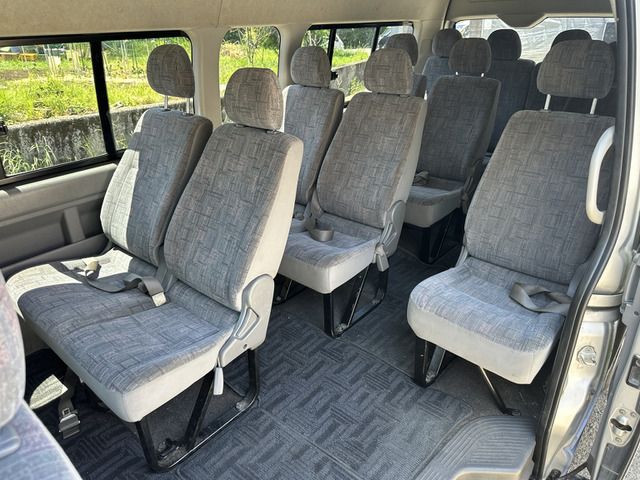 HIACE COMMUTER 4WD