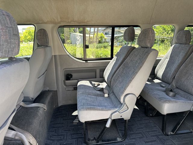 HIACE COMMUTER 4WD