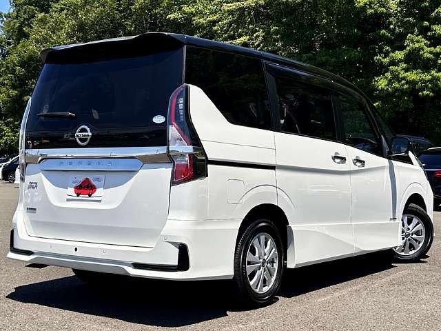 SERENA  S-HYBRID 4WD