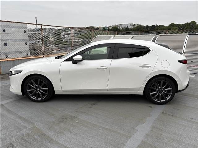 MAZDA3 FASTBACK