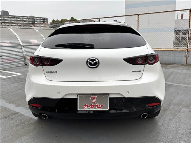 MAZDA3 FASTBACK