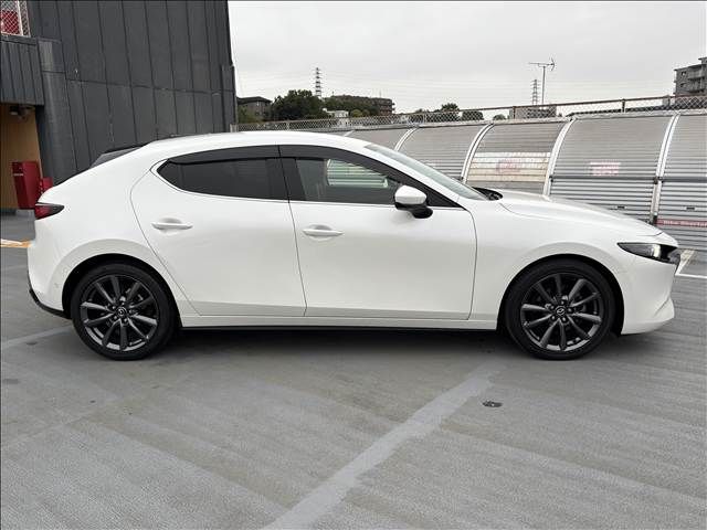 MAZDA3 FASTBACK