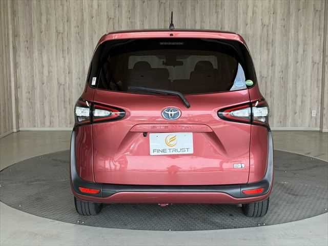 SIENTA HYBRID