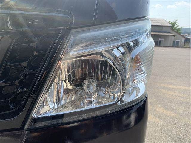 NV350 CARAVAN 4WD