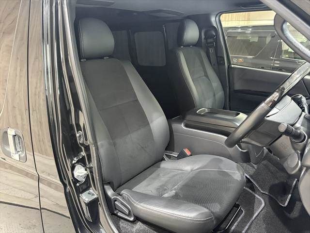 HIACE van 4WD