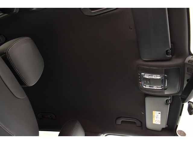 MERCEDES BENZ GLB