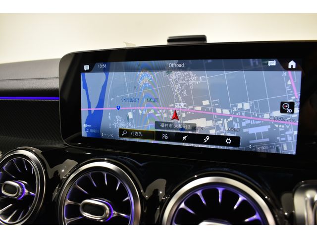 MERCEDES BENZ GLB