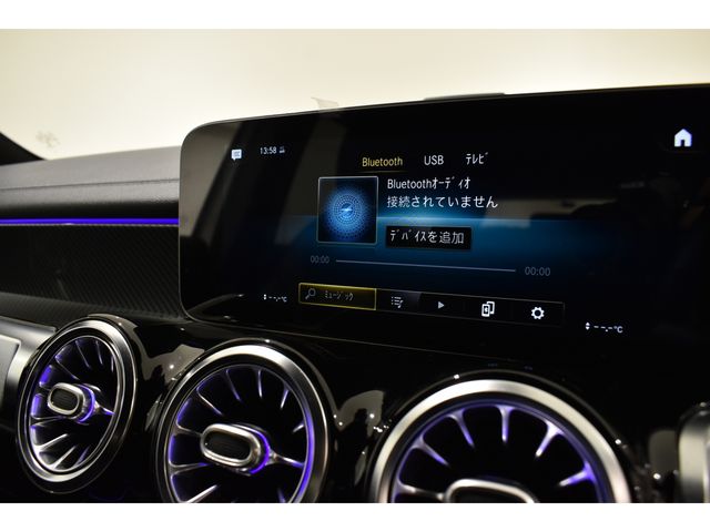 MERCEDES BENZ GLB