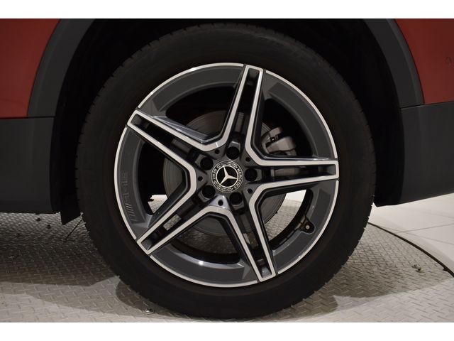 MERCEDES BENZ GLB
