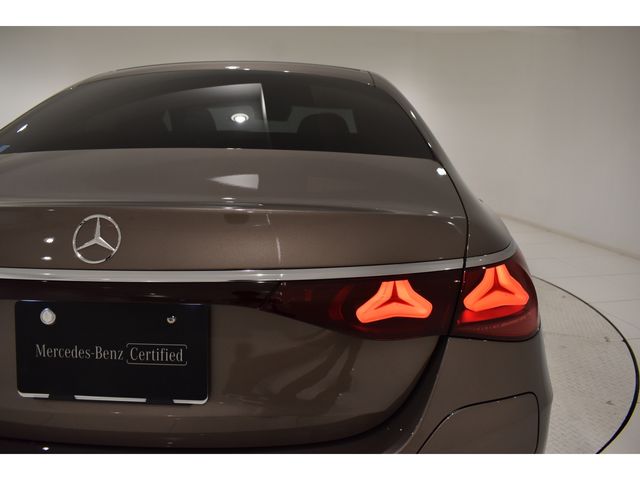 MERCEDES BENZ E sedan Plug-in HYBRID