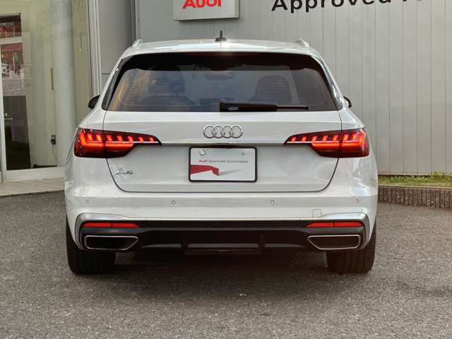 AUDI A4 AVANT