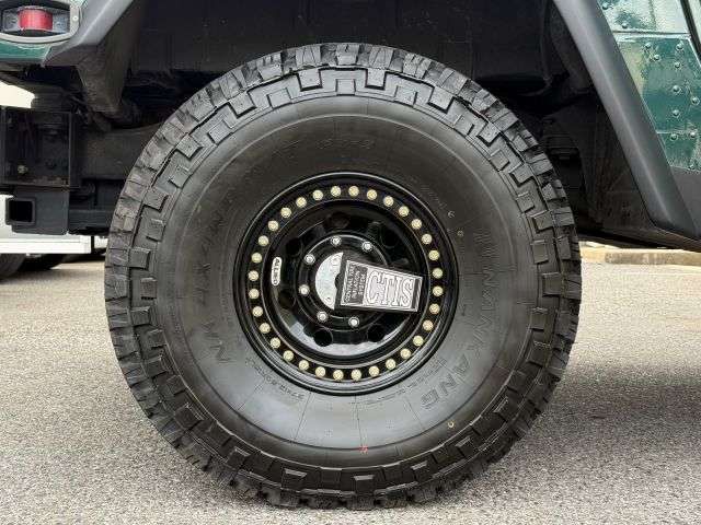 HUMMER H1