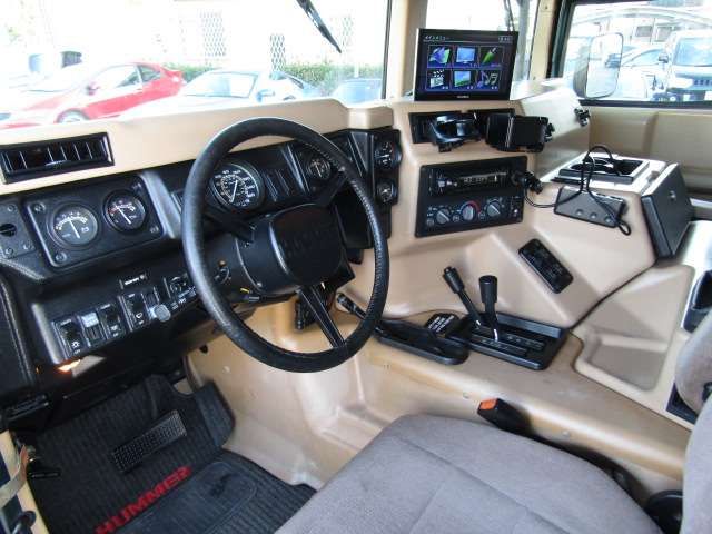 HUMMER H1