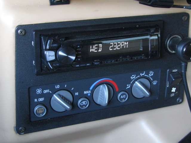 HUMMER H1