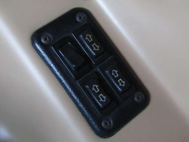 HUMMER H1