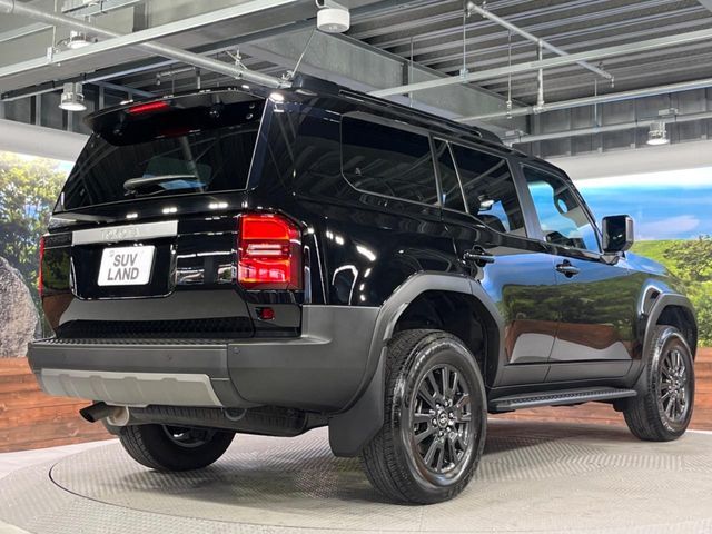 LANDCRUISER 250