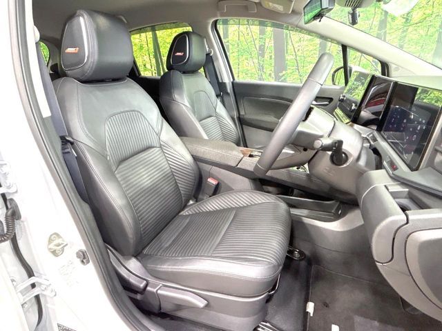 AURA