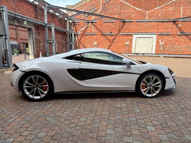 McLaren 570S Coupe