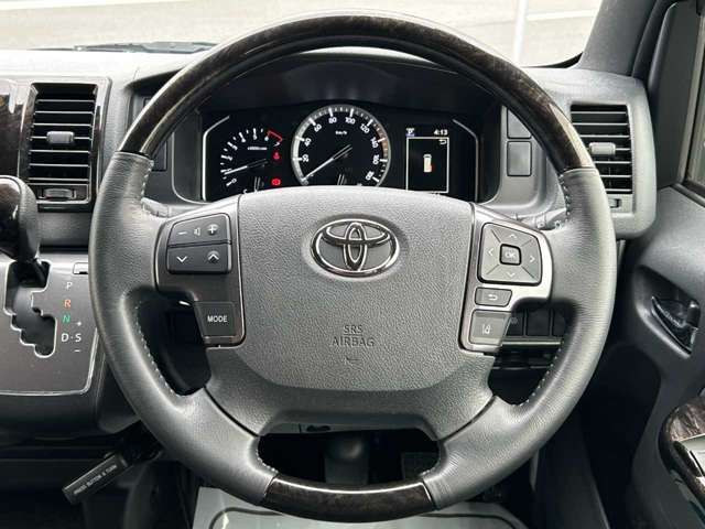 HIACE van 2WD