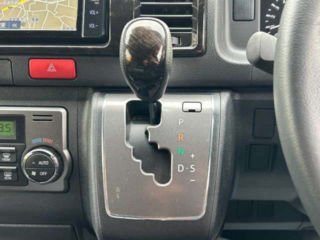 HIACE van 2WD