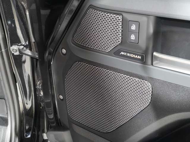 ROVER DEFENDER