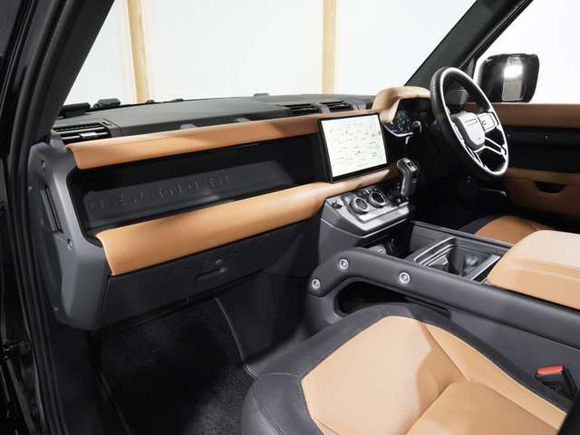 ROVER DEFENDER