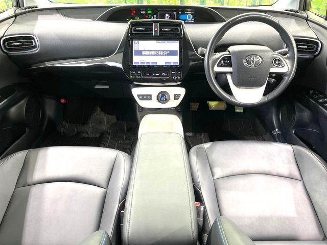 PRIUS 4WD