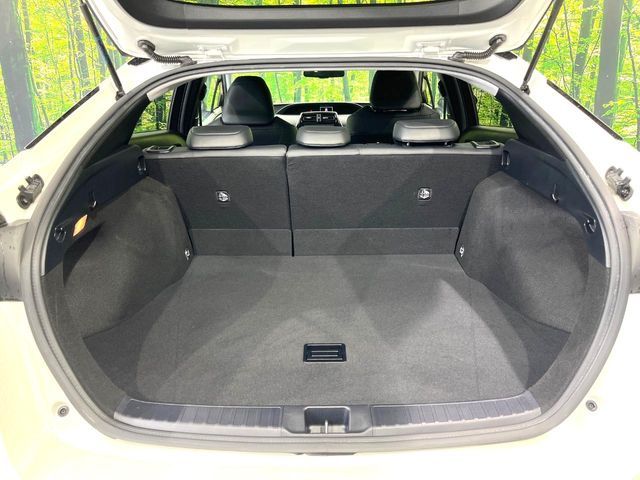 PRIUS 4WD