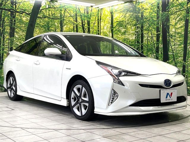 PRIUS 4WD