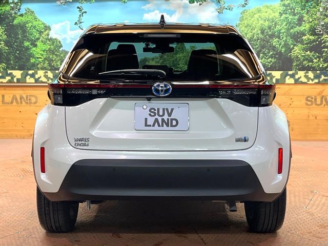 YARIS CROSS HYBRID
