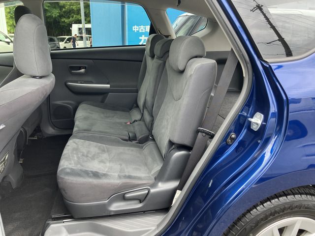 PRIUS Alpha