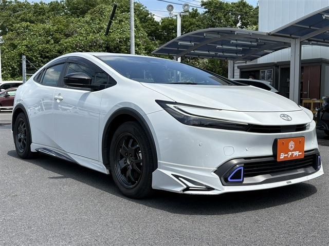 PRIUS 4WD