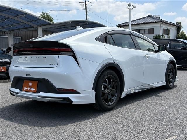 PRIUS 4WD
